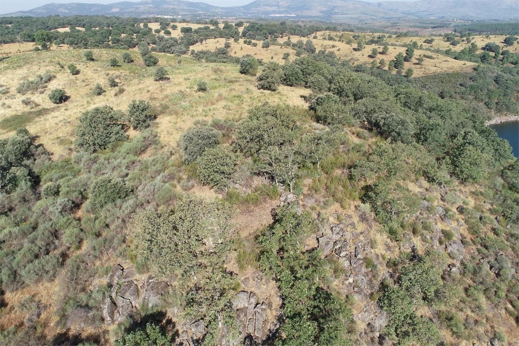 Estudo Arqueolóxico Histórico do xacemento chamado Castillejo, Villasbuenas de Gata, Sierra de Gata, Cáceres.