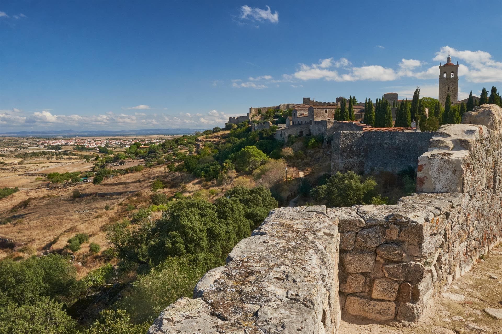 Arqueólogos en Cáceres y Badajoz